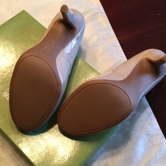 Mootsie Tootsies Heels - Picture 4 of 5